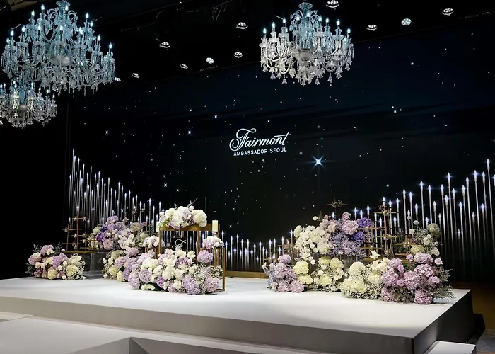 Fairmont Ambassador 5*