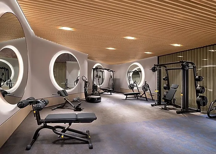 Hotel Fairmont Ambassador 5*