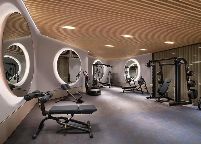 Hotel Fairmont Ambassador 5*