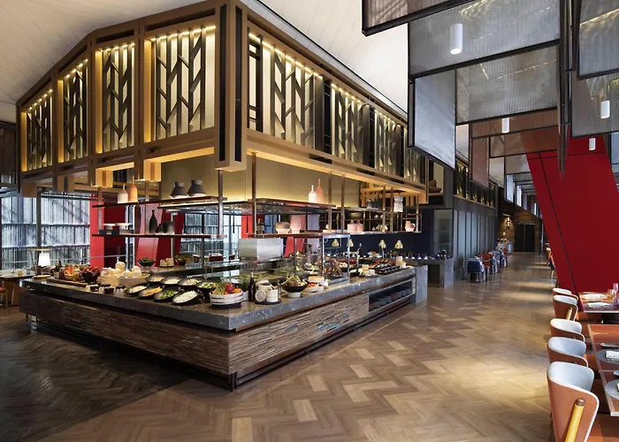 Hotel Fairmont Ambassador 5*