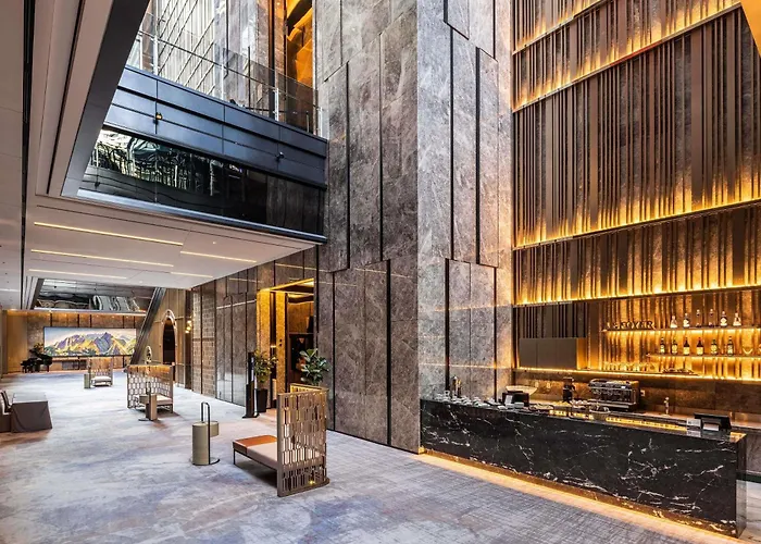 Fairmont Ambassador 5*